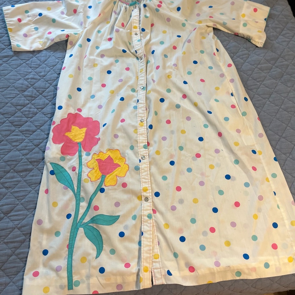 Colorful Polka Dot 1980s vintage snap house coat‎